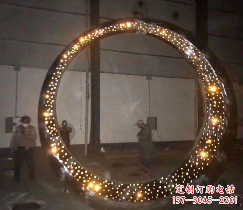 北京发光不锈钢圆环灯饰景观雕塑