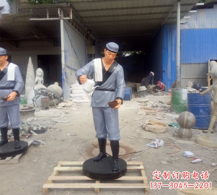北京饭店门口玻璃钢仿真店小二雕塑