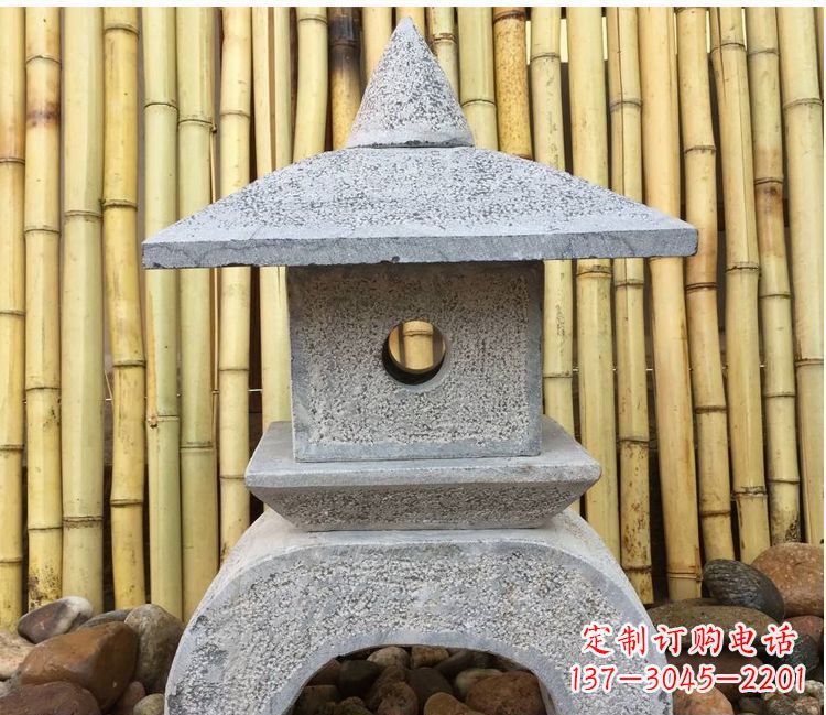 北京古典灯笼石雕