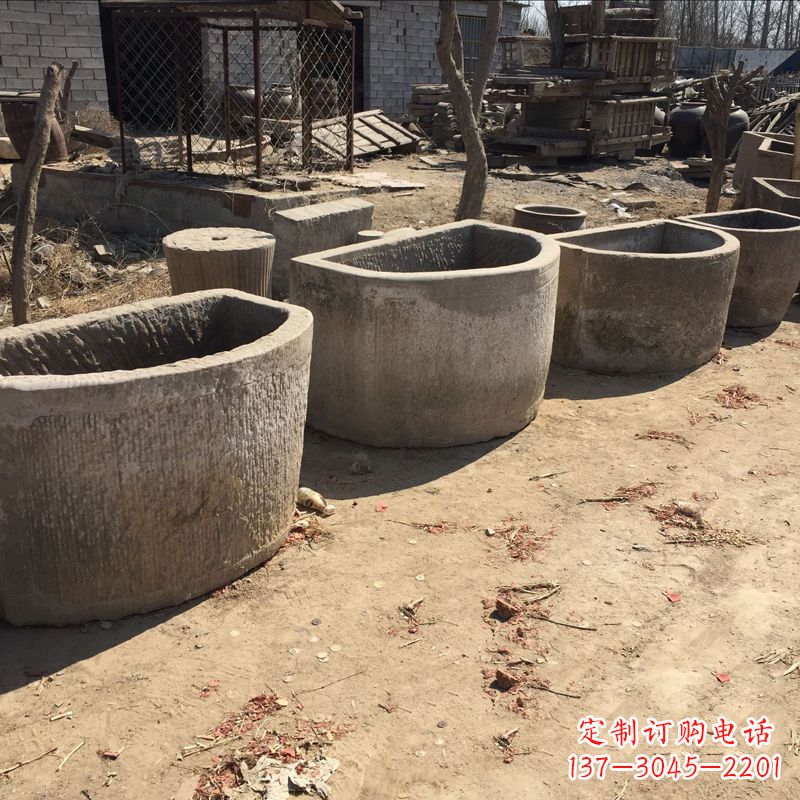 北京中领雕塑——仿古做旧弧形石槽雕塑