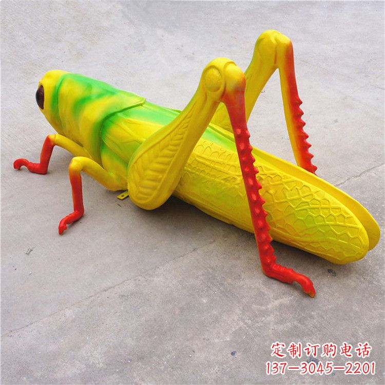 北京仿真蝗虫玻璃钢蚂蚱雕塑
