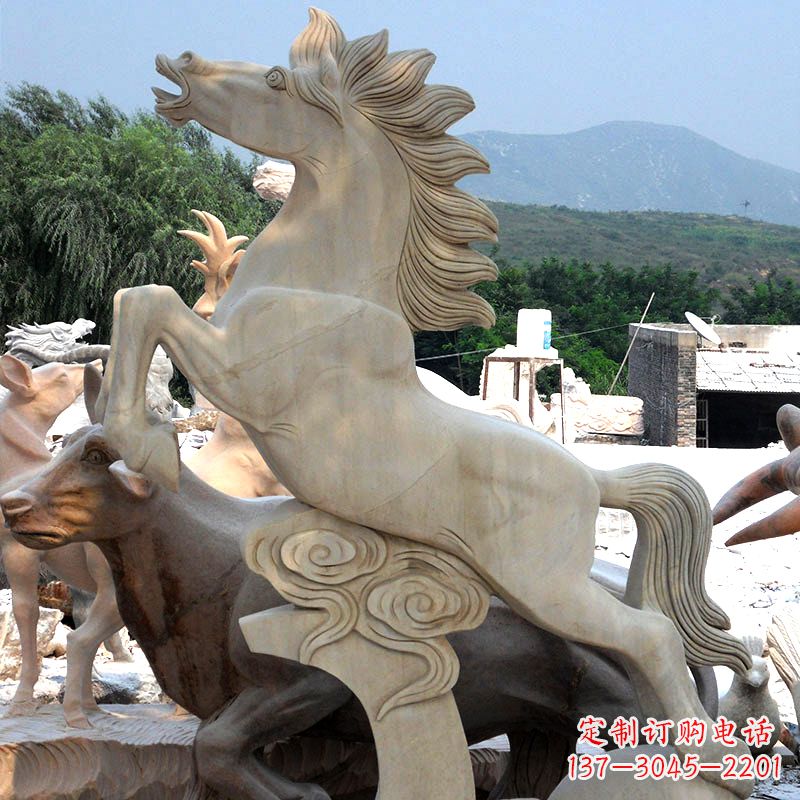 北京飞天生肖马雕塑