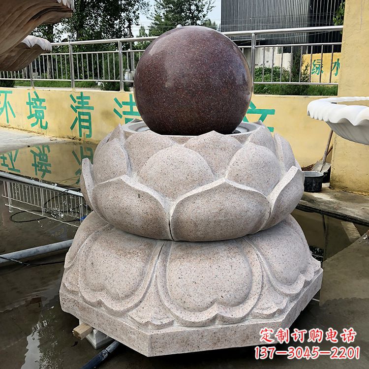 北京金色彩绘风水球雕塑