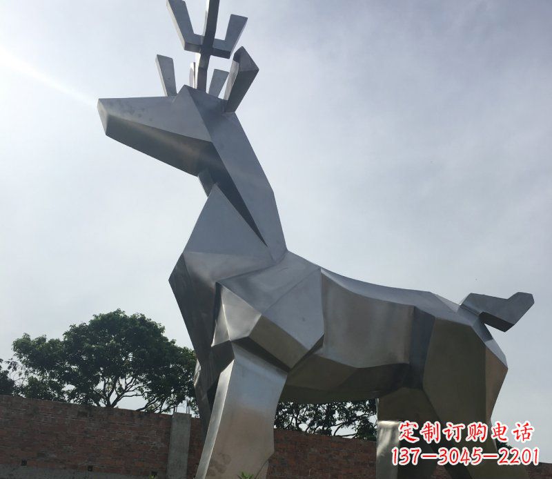 北京不锈钢几何鹿雕塑