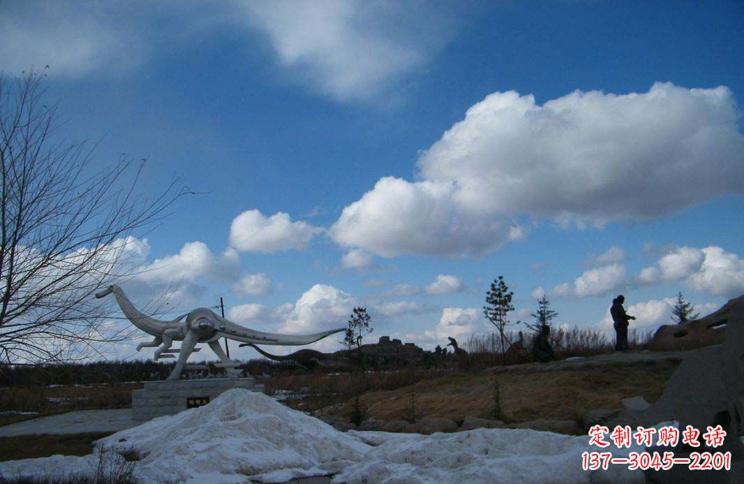 北京非凡巨兽——不锈钢抽象恐龙雕塑