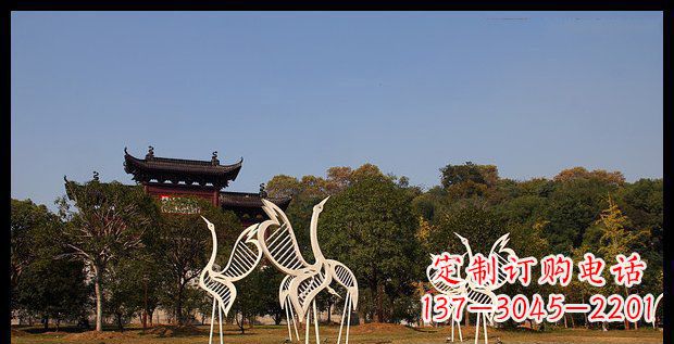 北京中领雕塑的精美不锈钢仙鹤雕塑