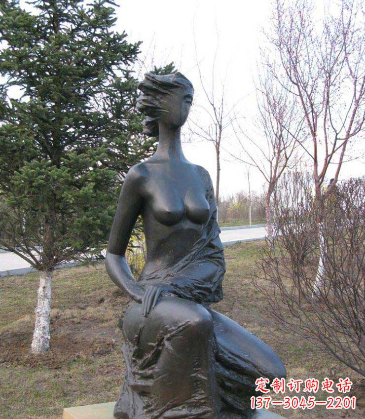 北京公园抽象女人人物铜雕1