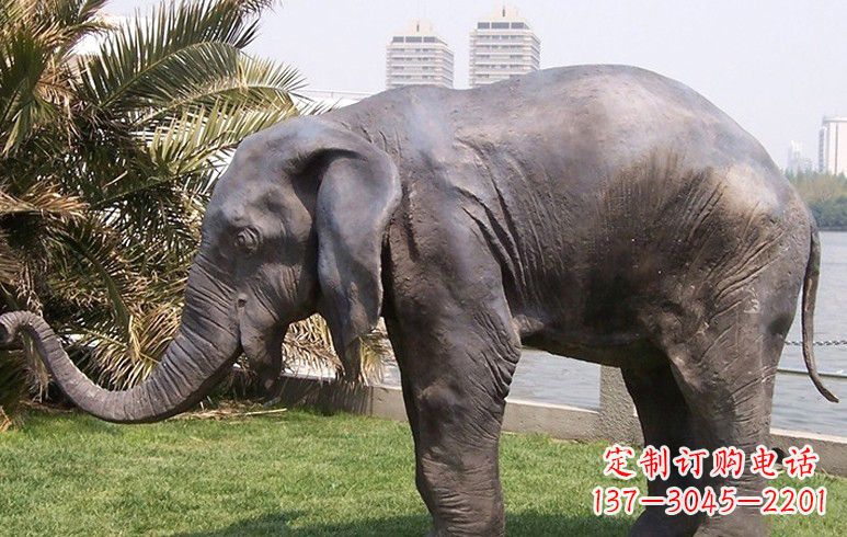 北京公园大象铜雕塑