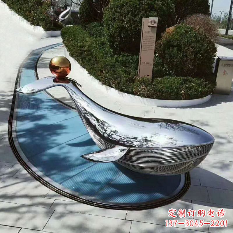 北京大型不锈钢镜面鲸鱼景观雕塑摆件