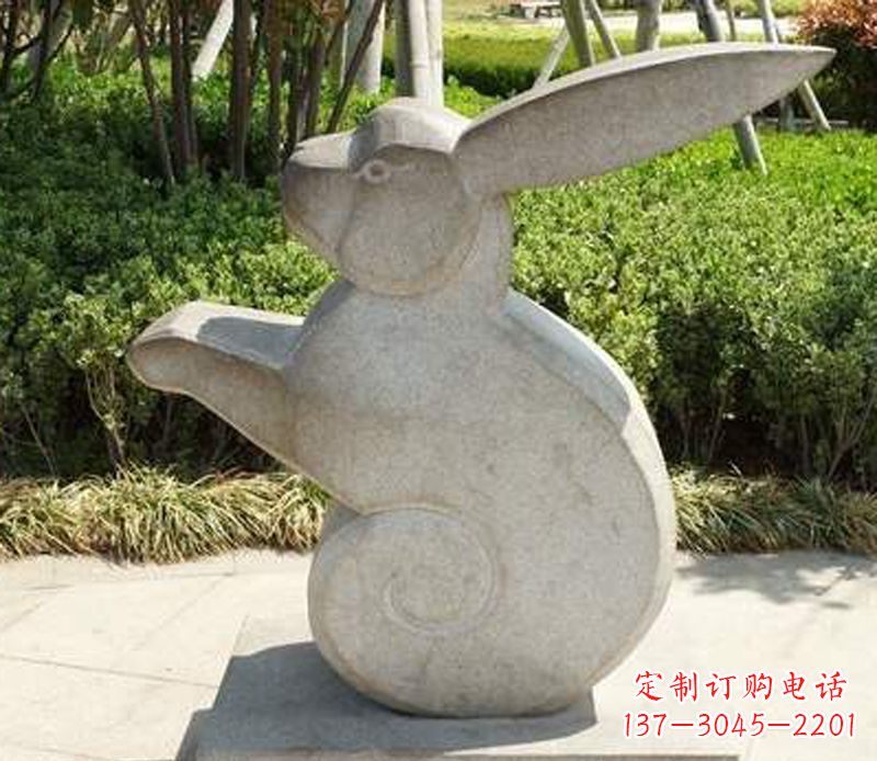 北京公园兔子雕塑,营造可爱的氛围