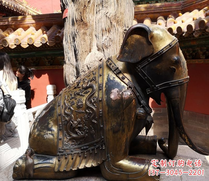 北京公园动物大象铜雕