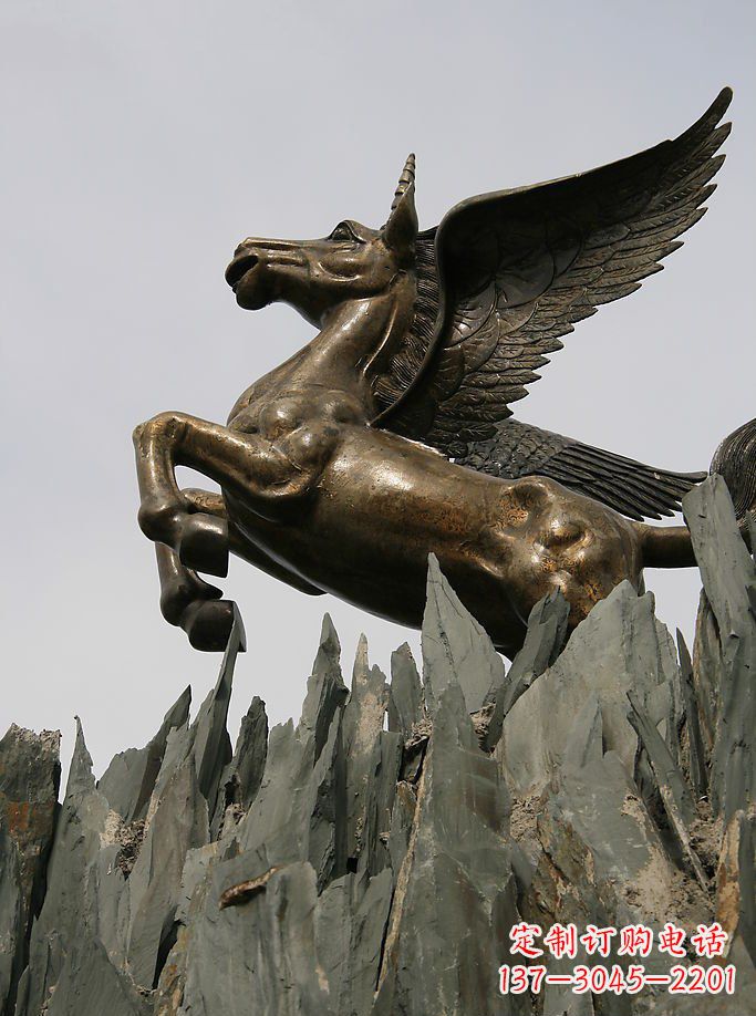 北京公园飞马景观铜雕