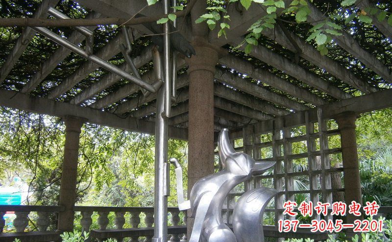 北京动物铜雕——公园狐狸与乌鸦小品