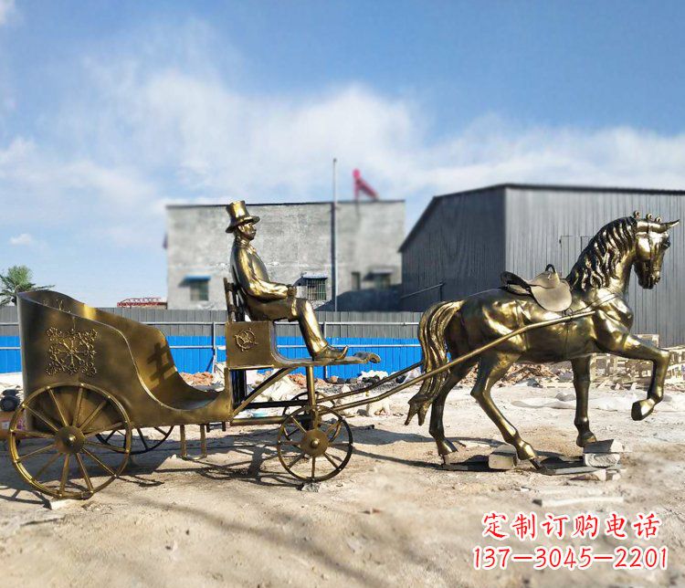 北京公园景观坐着马车的人物铜雕