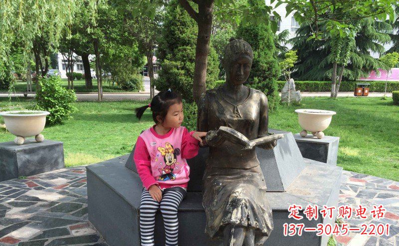 北京优雅可爱的女孩铜雕