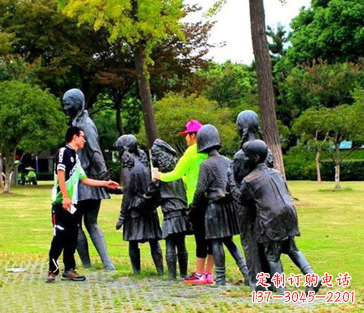 北京铜质老鹰抓小鸡雕塑