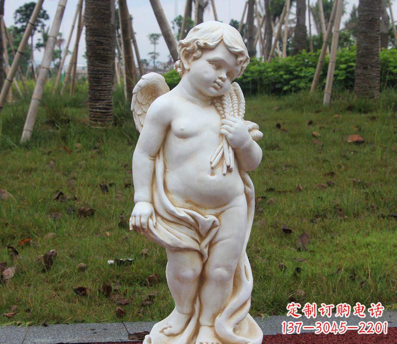 北京公园西方小天使雕塑