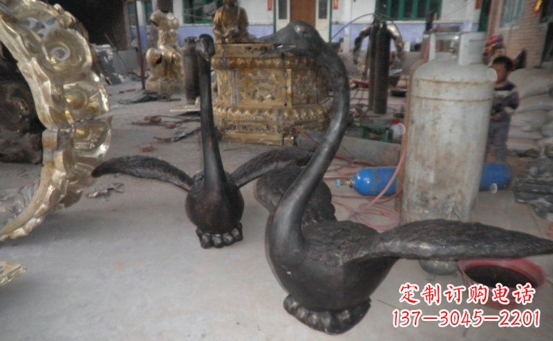 北京汇聚灵性的仙鹤塑像