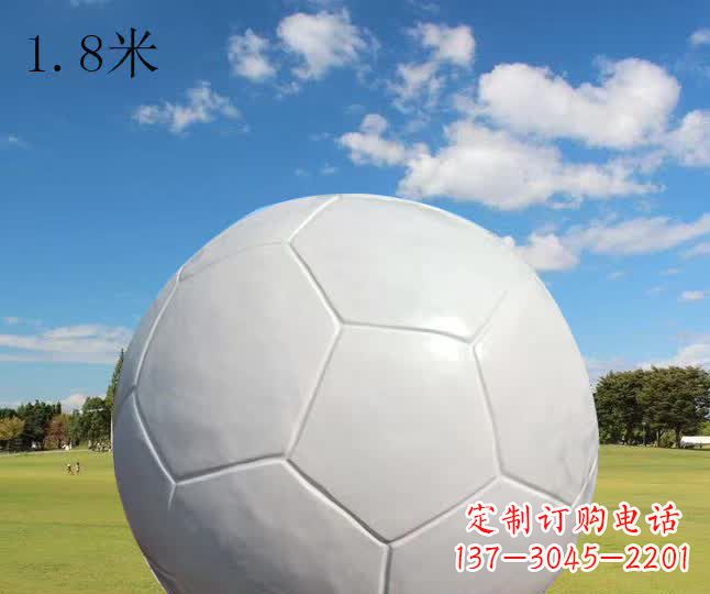 北京公园足球运动雕塑