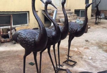 北京雕刻精致灵动的丹顶鹤铜雕