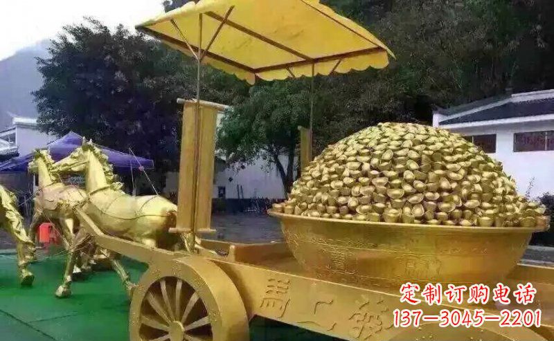 北京广场仿铜马拉车玻璃钢景观雕塑