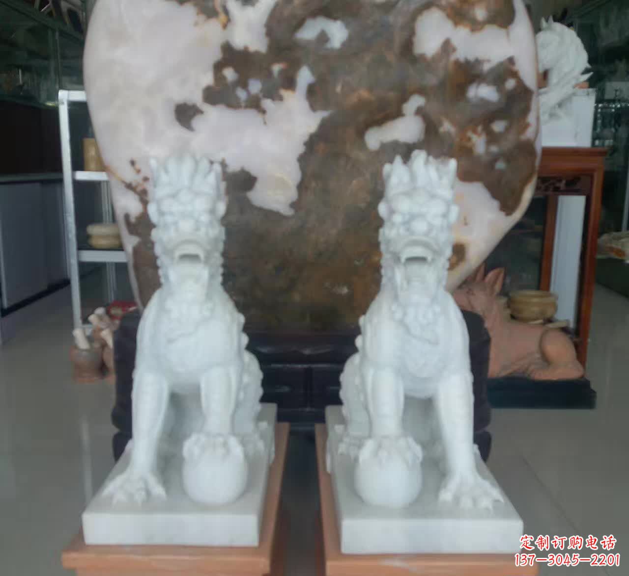 北京浓情似火热情似红麒麟石雕