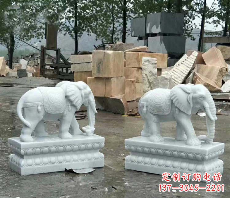 北京守护吉祥家门的玉质大象雕塑