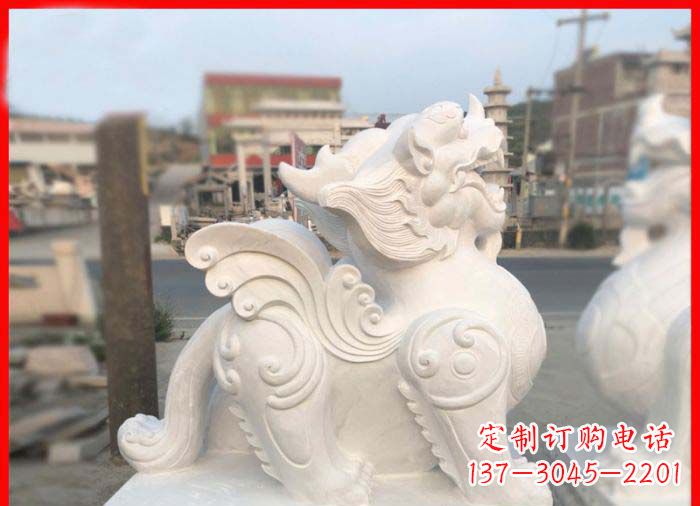 北京中领雕塑:精美汉白玉貔貅门口招财石雕