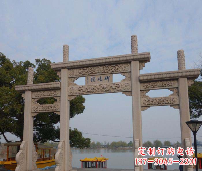 北京景区三门古典牌坊石雕