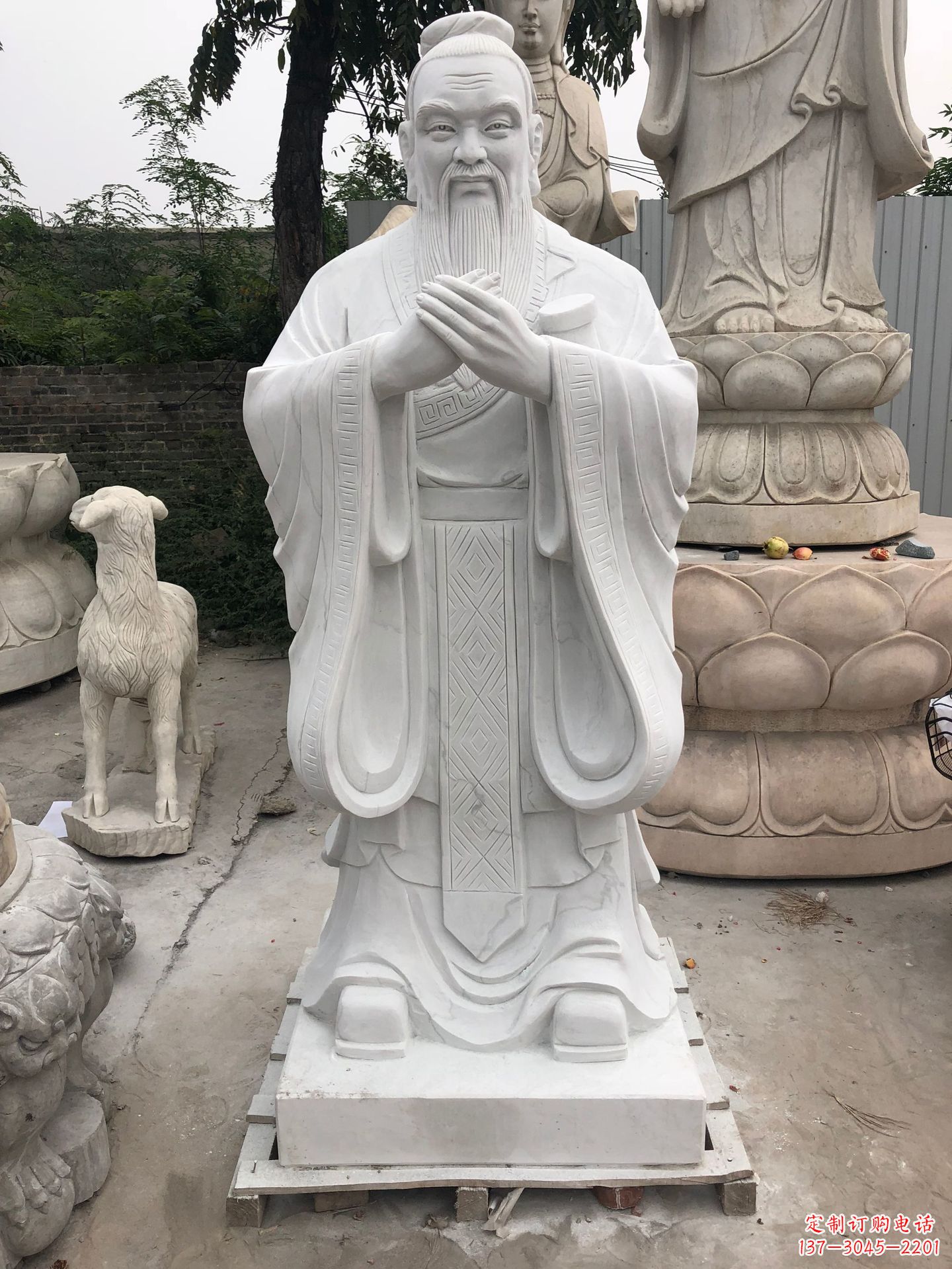 北京孔子人物铜雕塑
