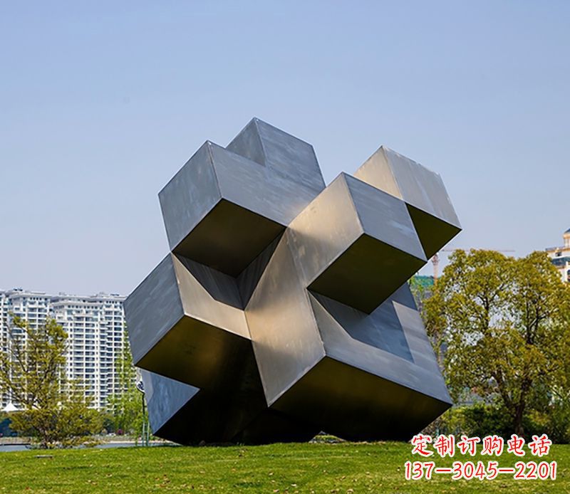 北京童年回忆,用魔方不锈钢雕塑激发梦想