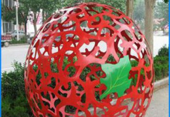 北京街边不锈钢镂空球和树叶景观雕塑
