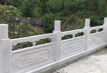 北京莲花纹石栏板雕塑，为你树立华丽边框