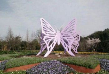 北京流动而优雅的蝴蝶雕塑