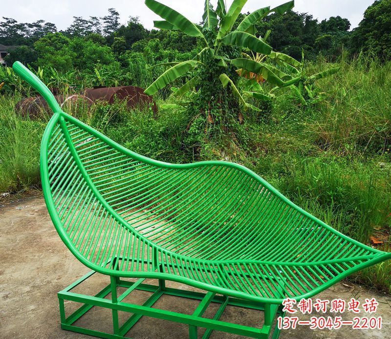 北京树叶不锈钢景观雕塑
