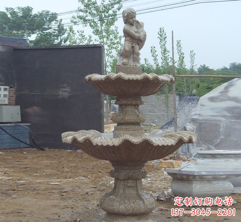 北京双手捧钵的石雕佛像