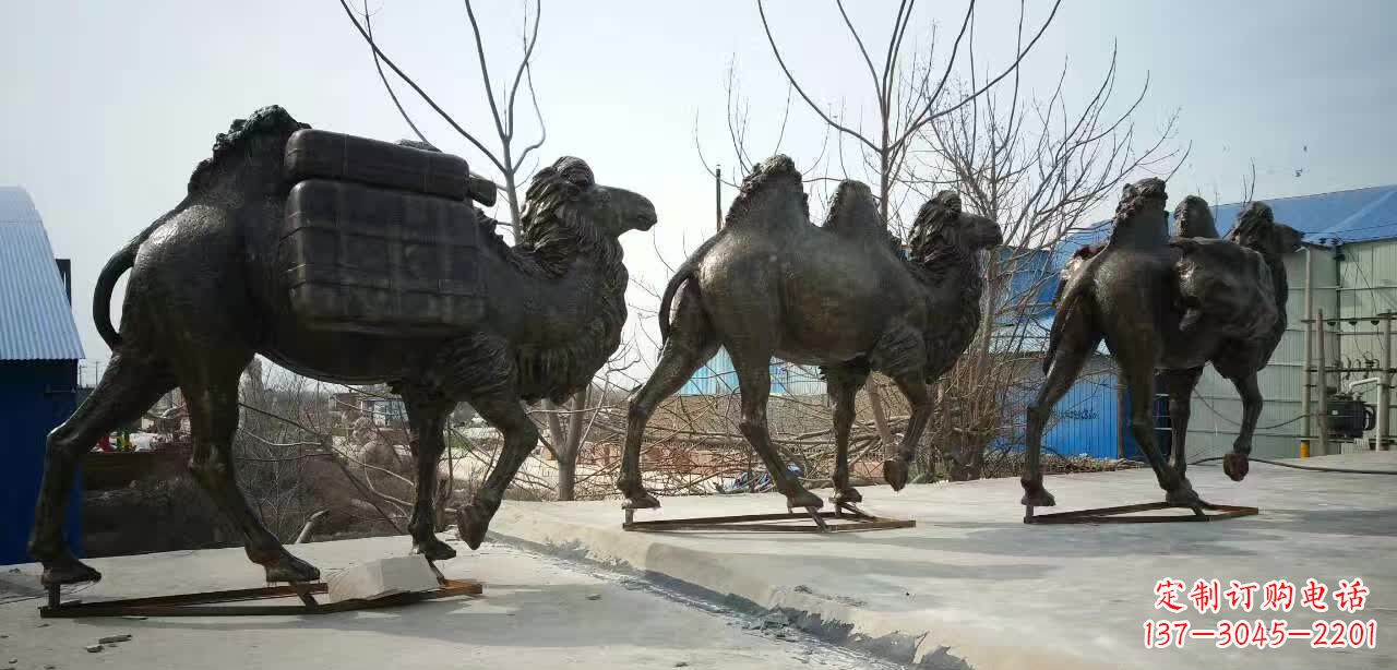 北京丝绸之路铜骆驼雕塑