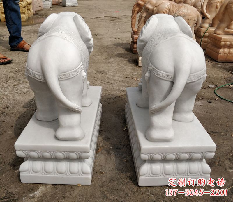 北京寺庙石雕大象