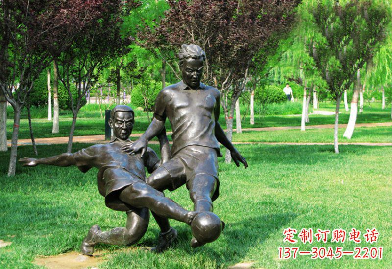 北京踢足球的人物铜雕222
