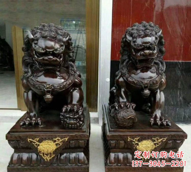 北京铜雕故宫狮子
