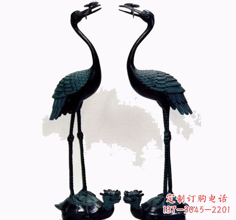 北京铜雕仙鹤和龙龟