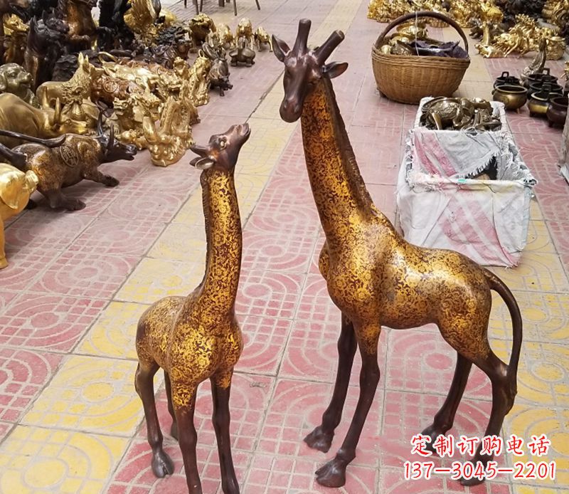 北京铜雕长颈鹿