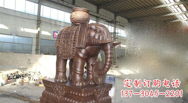 北京驮宝大象铜雕