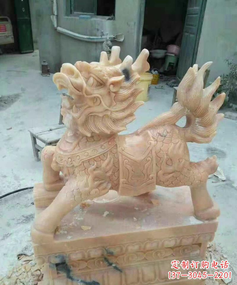 北京晚霞红麒麟雕塑112