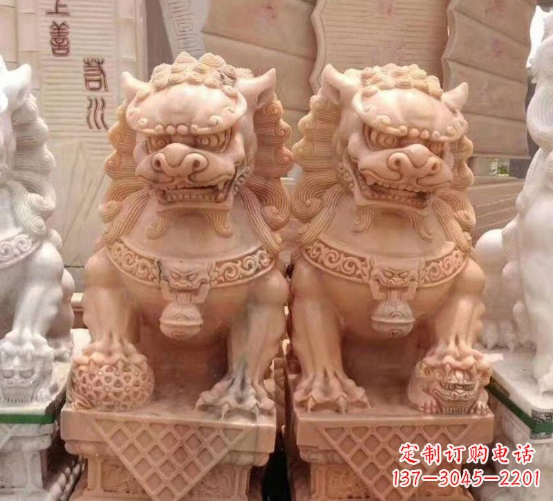 北京晚霞红石雕狮子