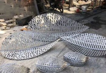 北京树叶镂空不锈钢雕塑