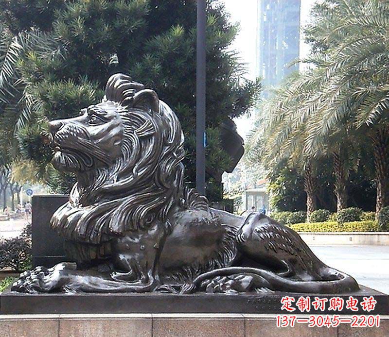 北京卧着的西洋狮看门狮子铜雕