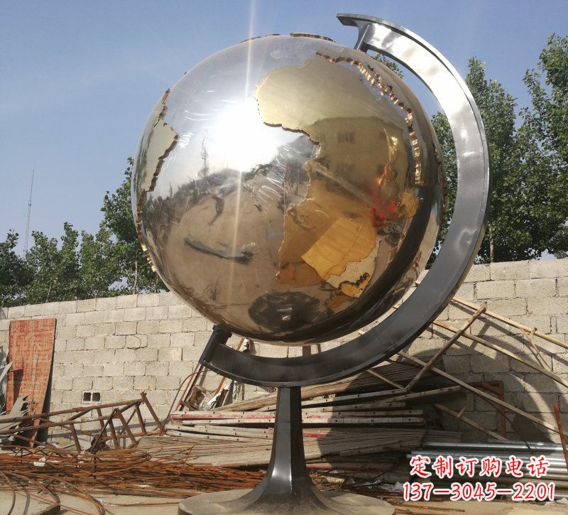 北京校园地球仪雕塑