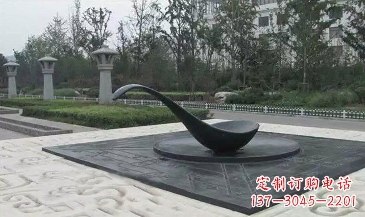 北京校园古代指南针司南铜雕