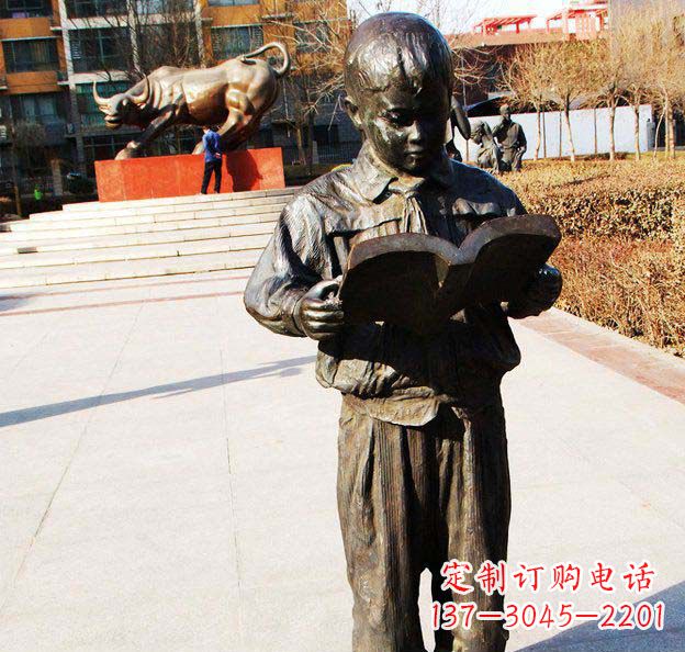 北京校园看书的小学生人物铜雕